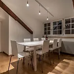 Side Location Bellevue *