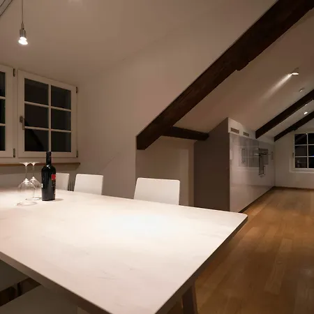 Lake Side Location Bellevue *
