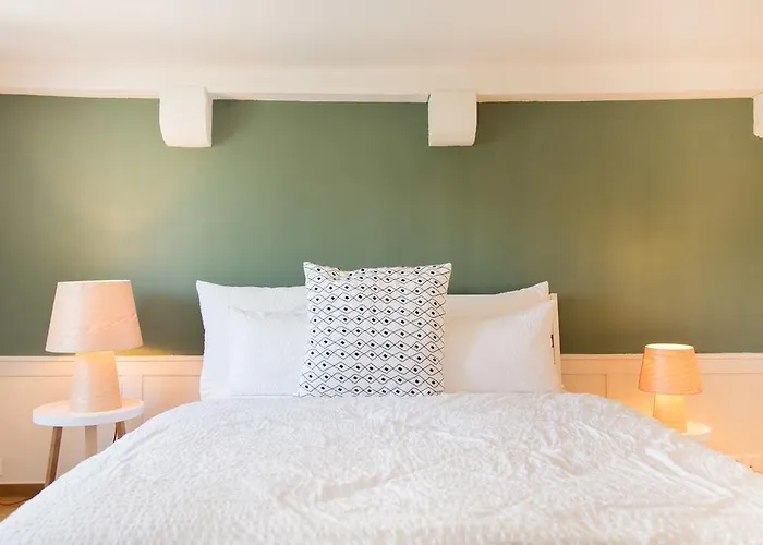 Lake Side Location Bellevue *