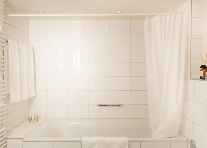 Lake Side Location Bellevue