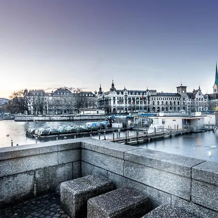 Lake Side Location Bellevue *