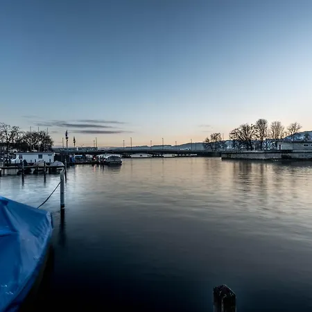 Lake Side Location Bellevue * Zurich