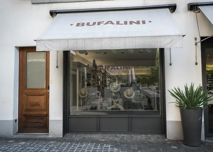 شقة لييك سايد لوكيشين بلفيو *